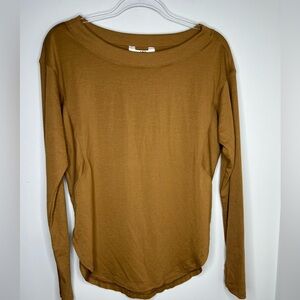 JOYLAB wide neck/boat neck curved hem top. Thumb holes on sleeves. XS